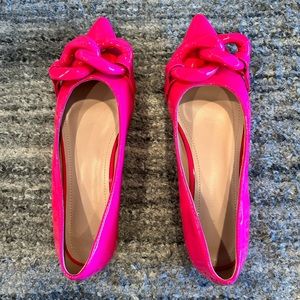 Vibrant Patent Leather Chain Trim Pointed Toe Ballet Flats - Hot Pink